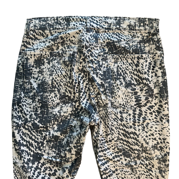 NWOT Express Grey and White Snake Print High Rise Skinny Jeans 12 short - Picture 6 of 9